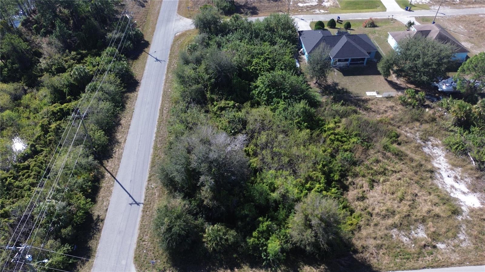880 GULF LN, LEHIGH ACRES, FL — photo 3