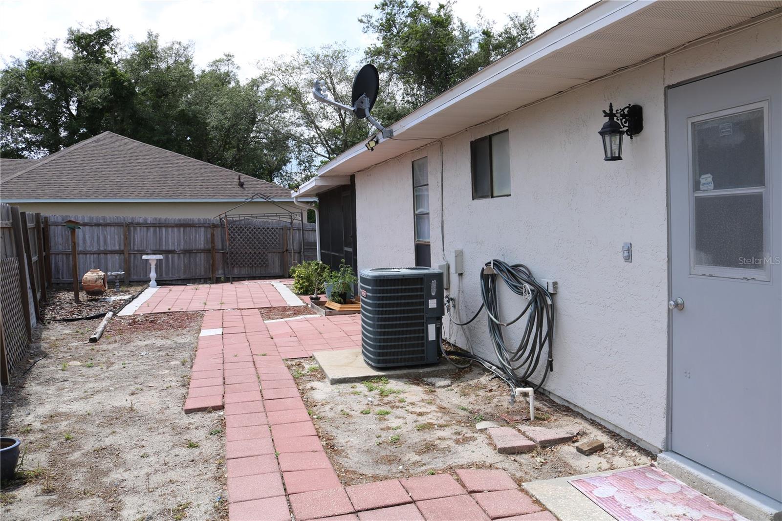 2392 BRIMHALL CT, DELTONA, FL — photo 6