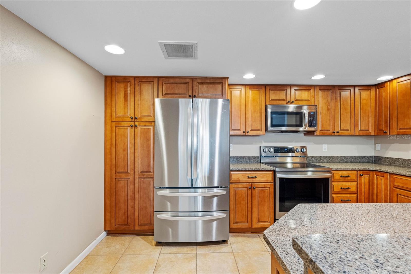 1480 GULF BLVD #1011, CLEARWATER BEACH, FL — photo 8