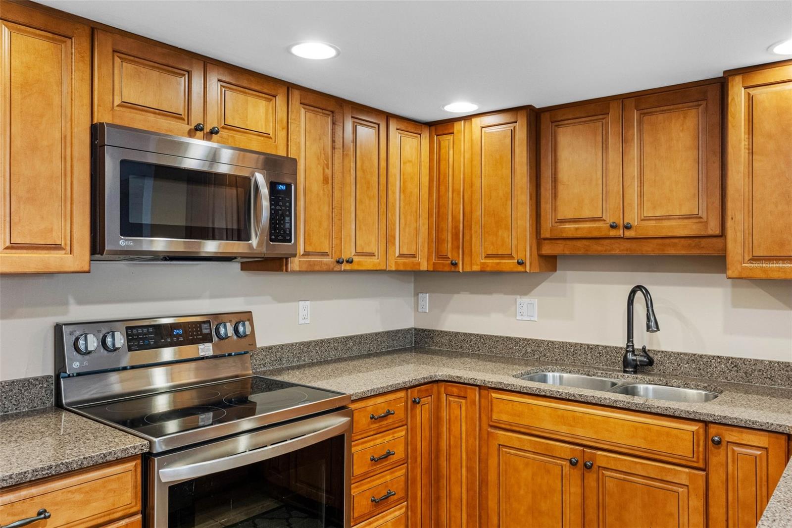 1480 GULF BLVD #1011, CLEARWATER BEACH, FL — photo 10
