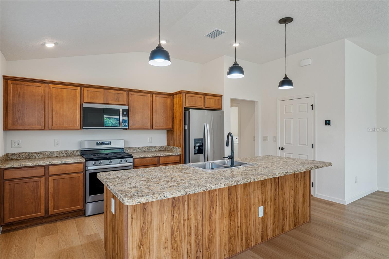 2255 PATRICIA PL, THE VILLAGES, FL — photo 12