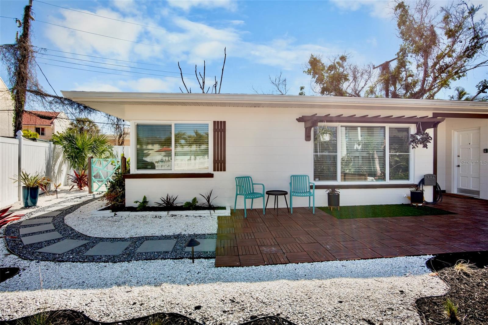 1138 SUN N SEA DR, SARASOTA, FL