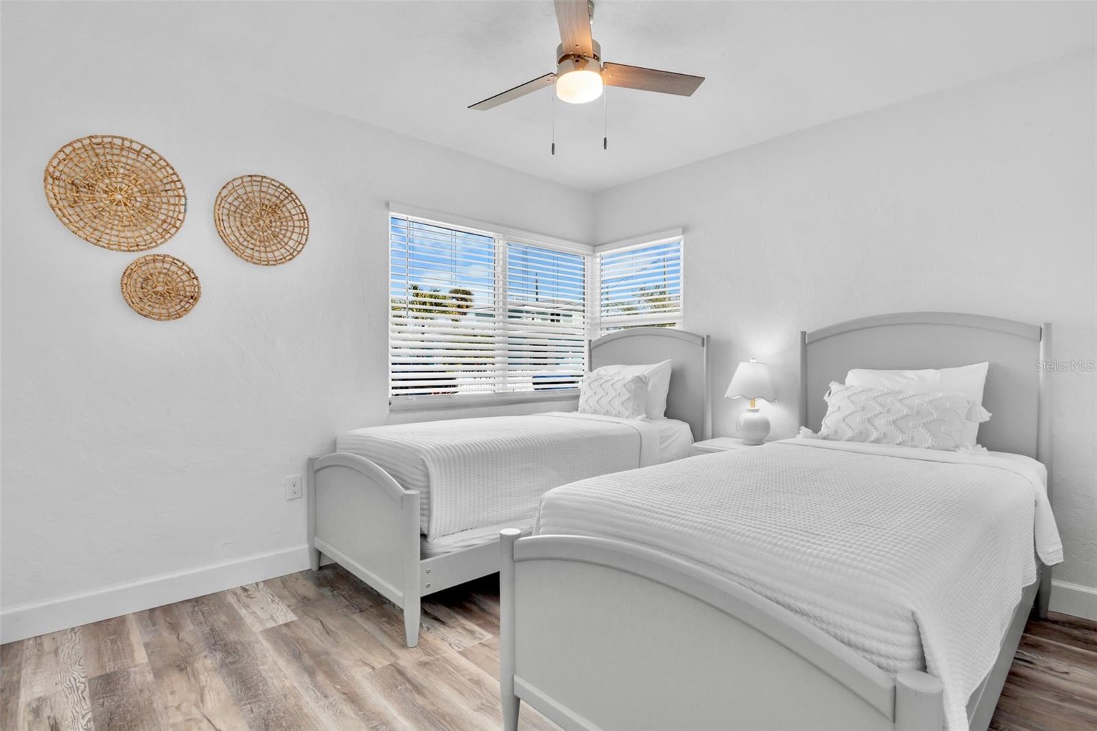 1138 SUN N SEA DR, SARASOTA, FL — photo 13
