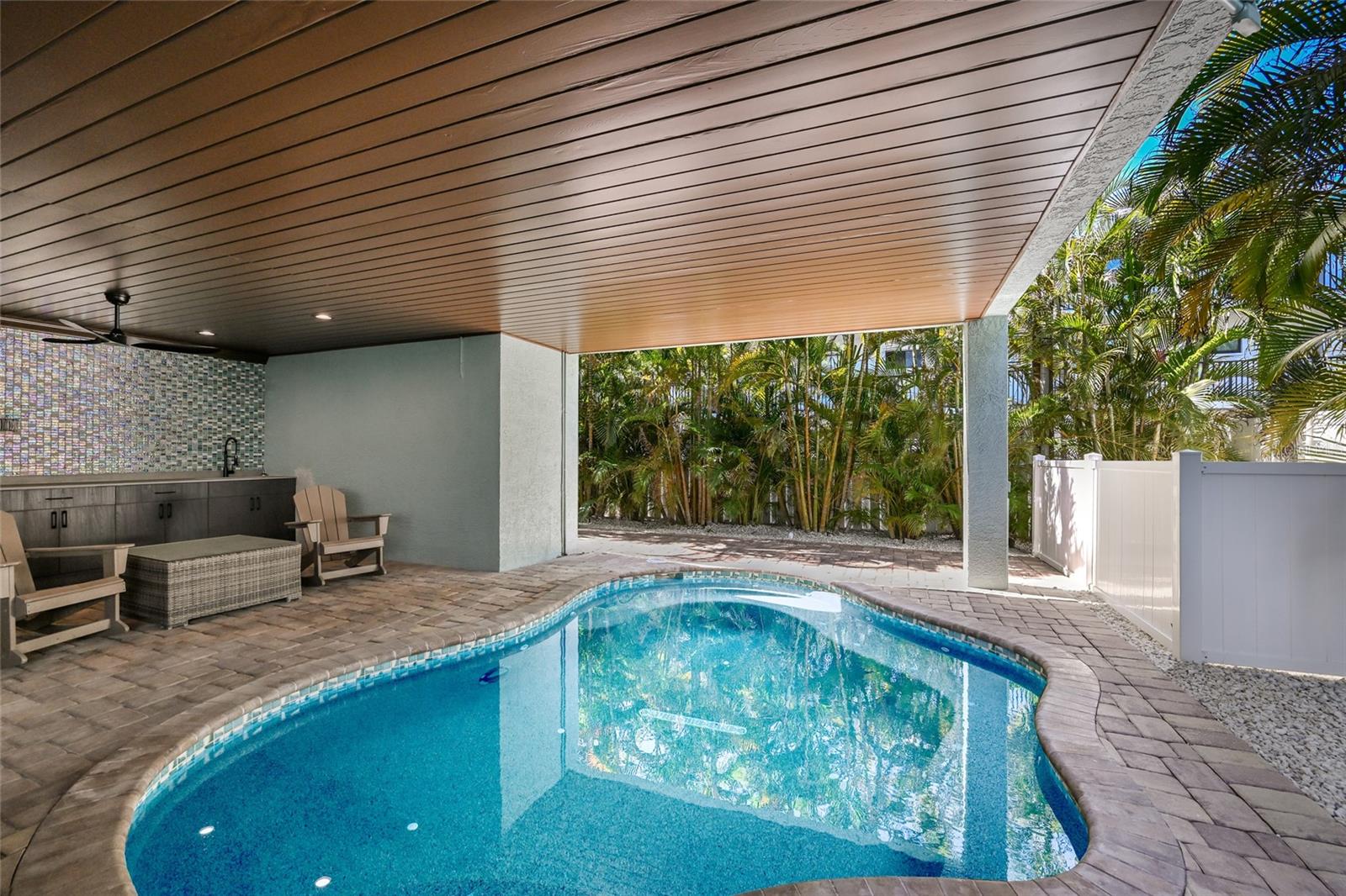 109 6TH ST N #A, BRADENTON BEACH, FL — photo 30
