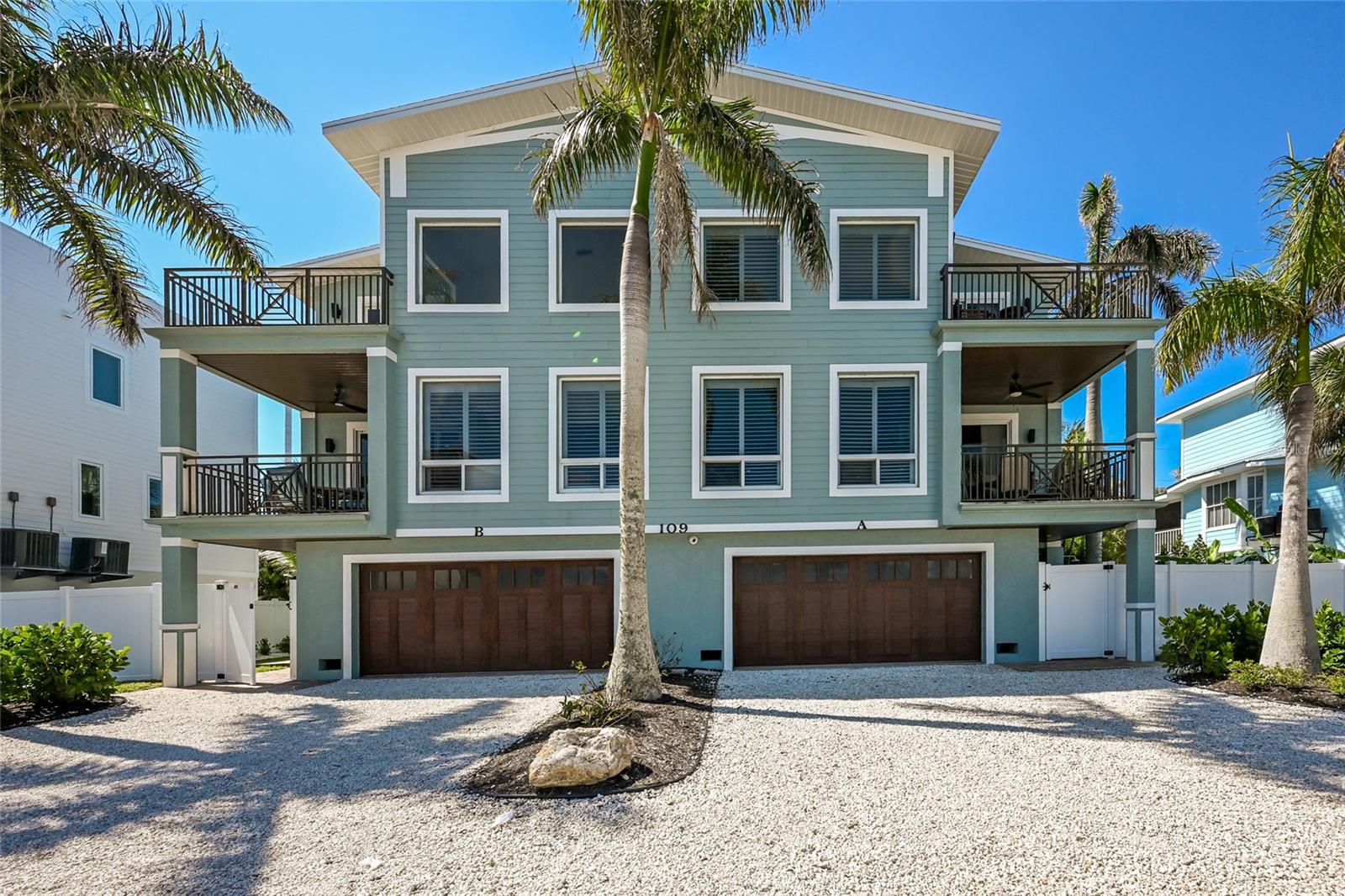 109 6TH ST N #B, BRADENTON BEACH, FL