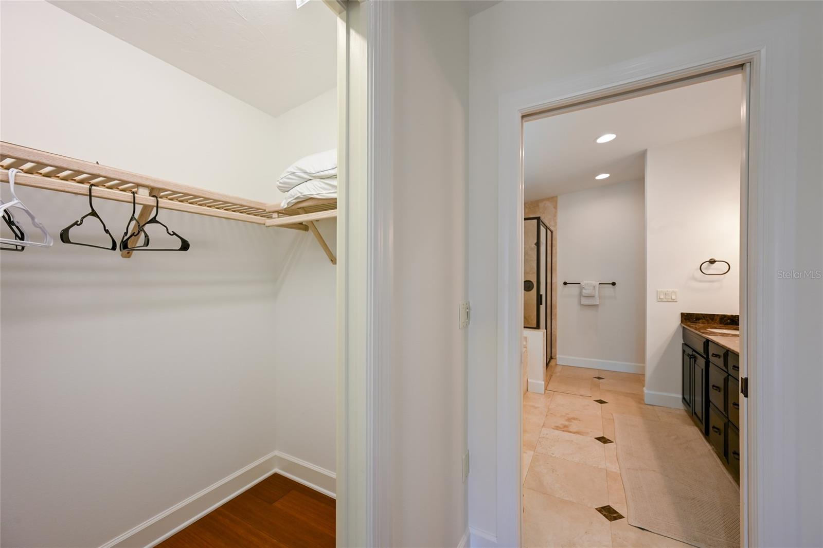 109 6TH ST N #B, BRADENTON BEACH, FL — photo 23