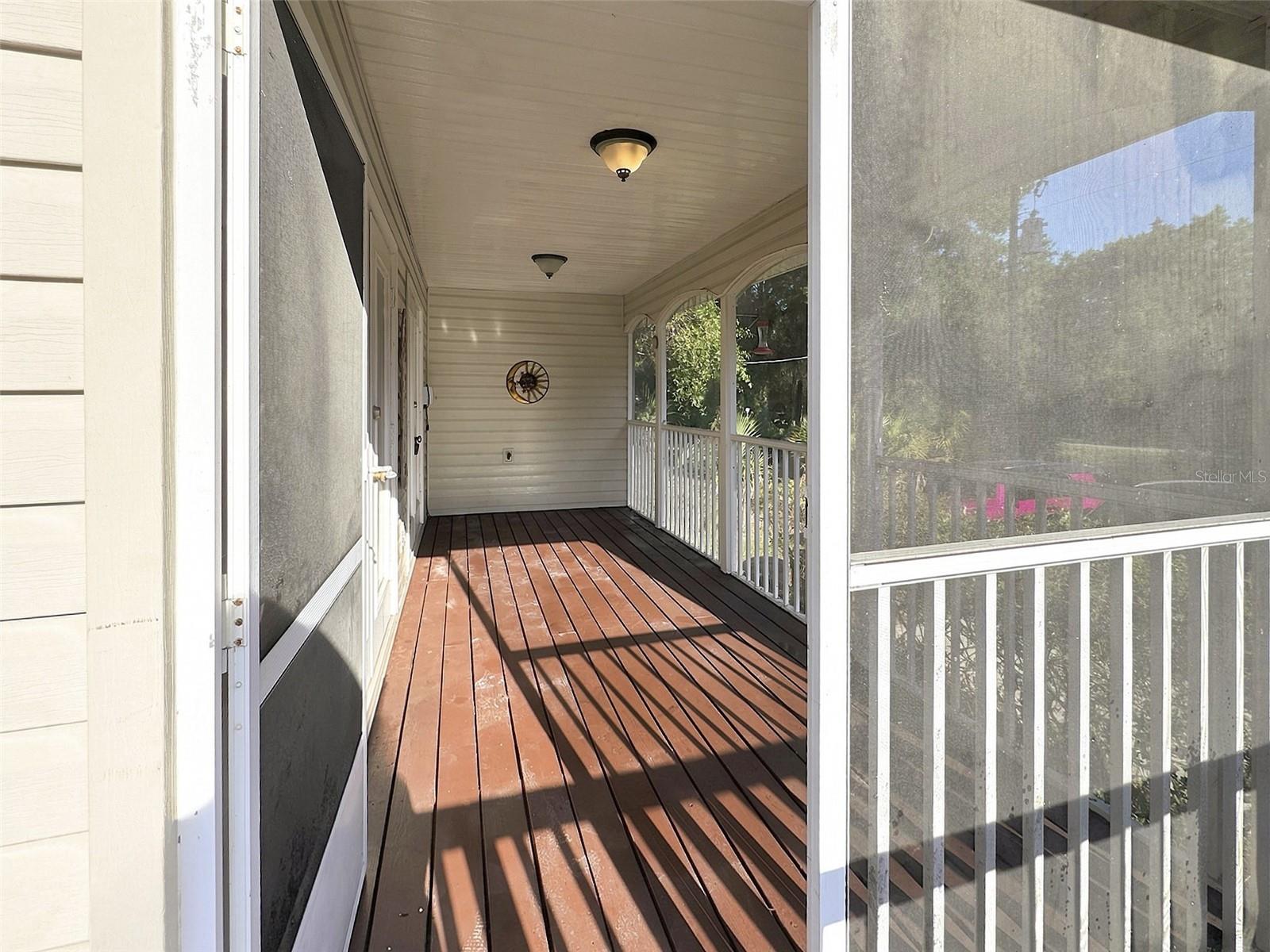 38932 CENTRAL AVE, ZEPHYRHILLS, FL — photo 2