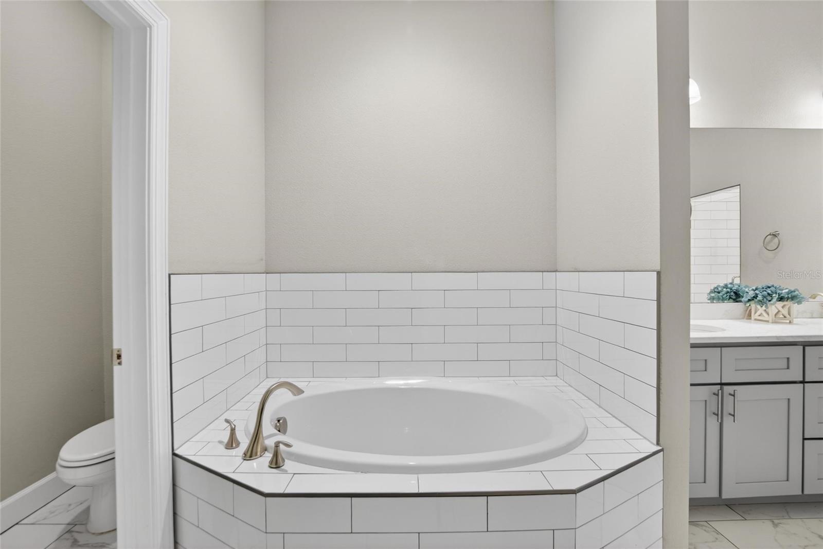 750 GRAND CYPRESS LN, TARPON SPRINGS, FL — photo 29