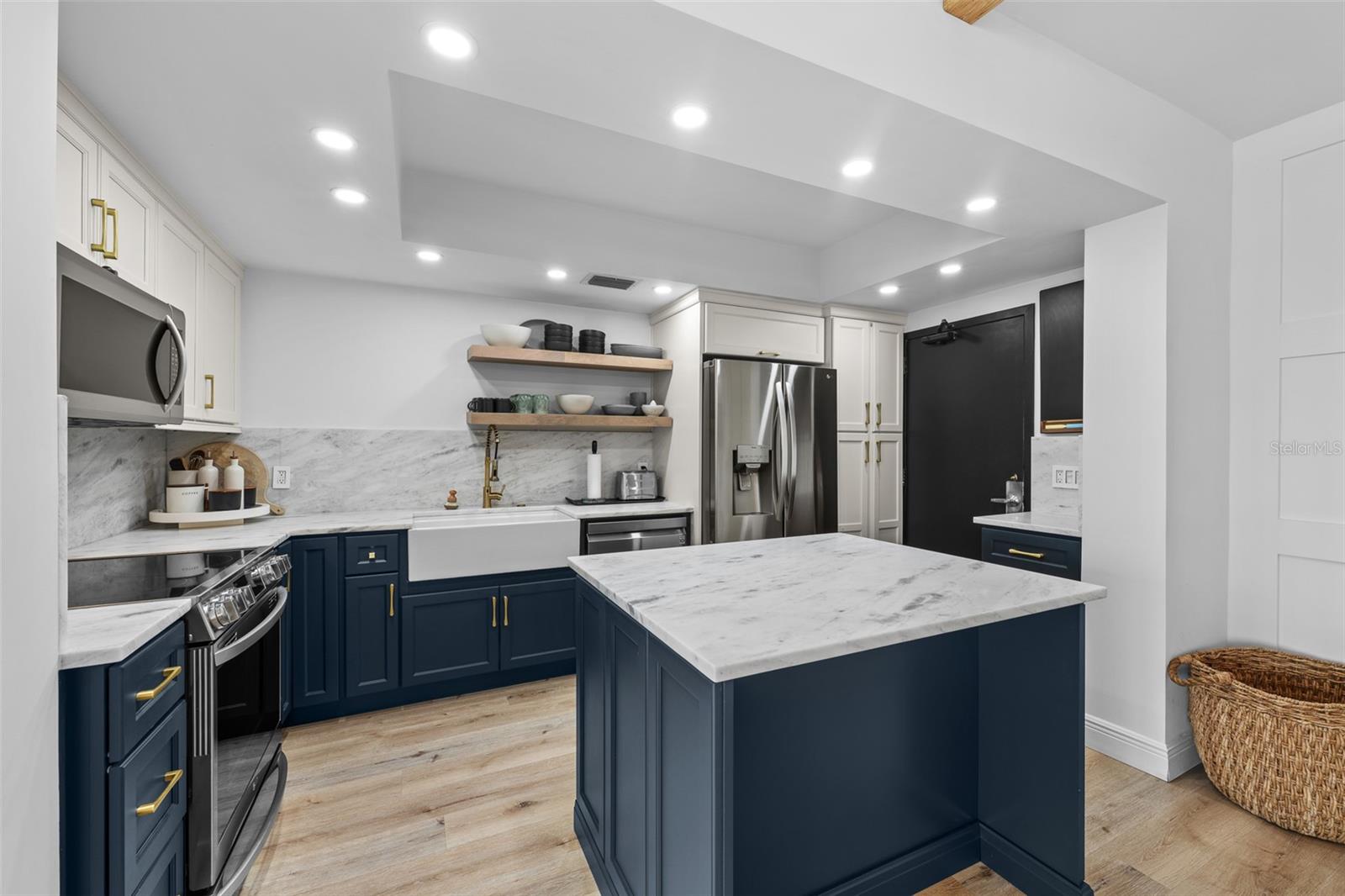 7100 SUNSHINE SKYWAY LN S #701, ST PETERSBURG, FL — photo 14