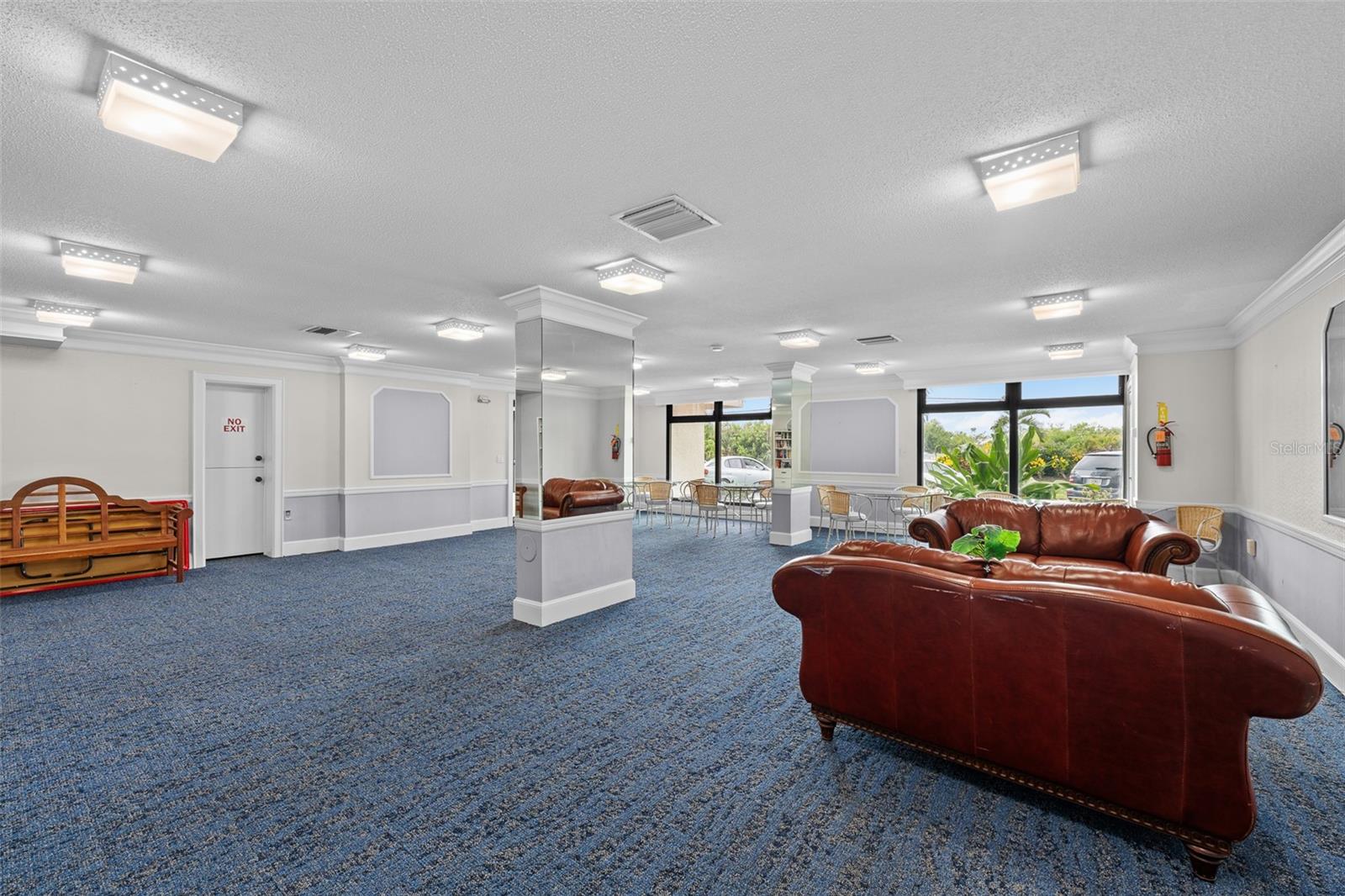 7100 SUNSHINE SKYWAY LN S #701, ST PETERSBURG, FL — photo 39
