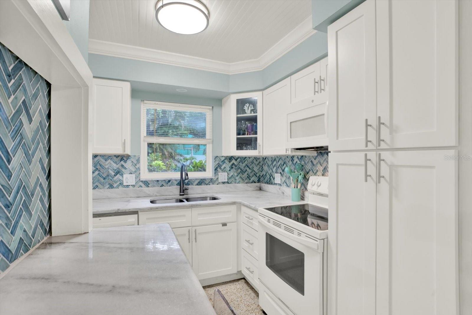 5572 100TH WAY N, ST PETERSBURG, FL — photo 9