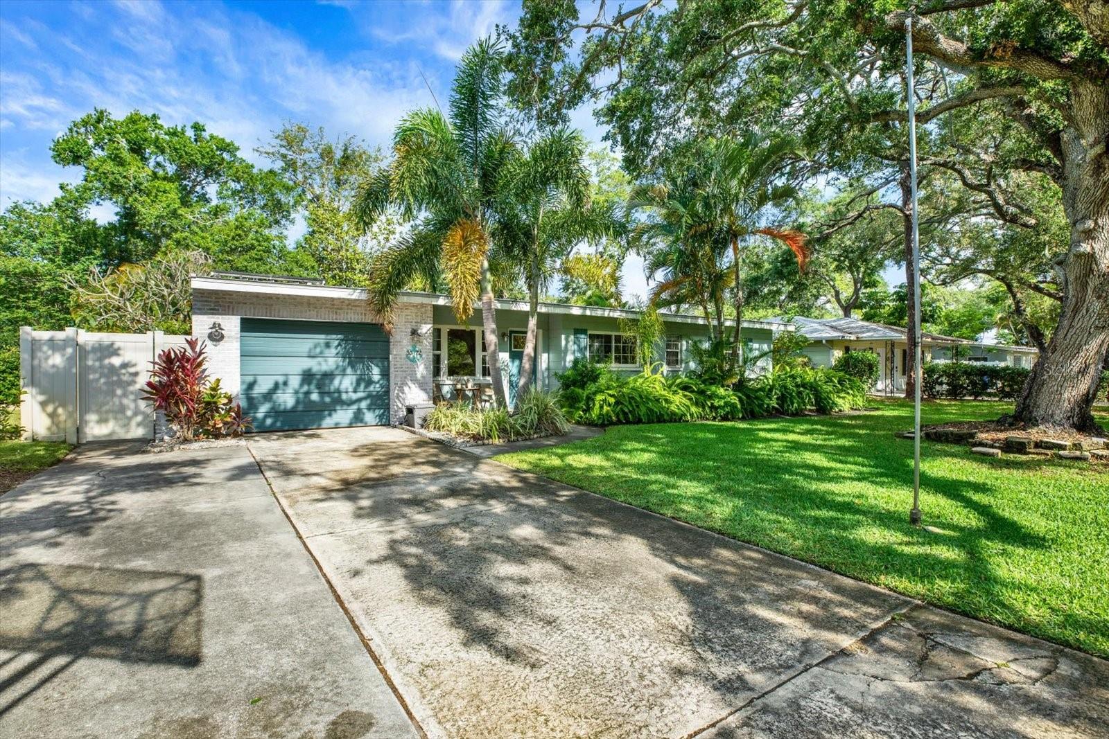 5572 100TH WAY N, ST PETERSBURG, FL — photo 29