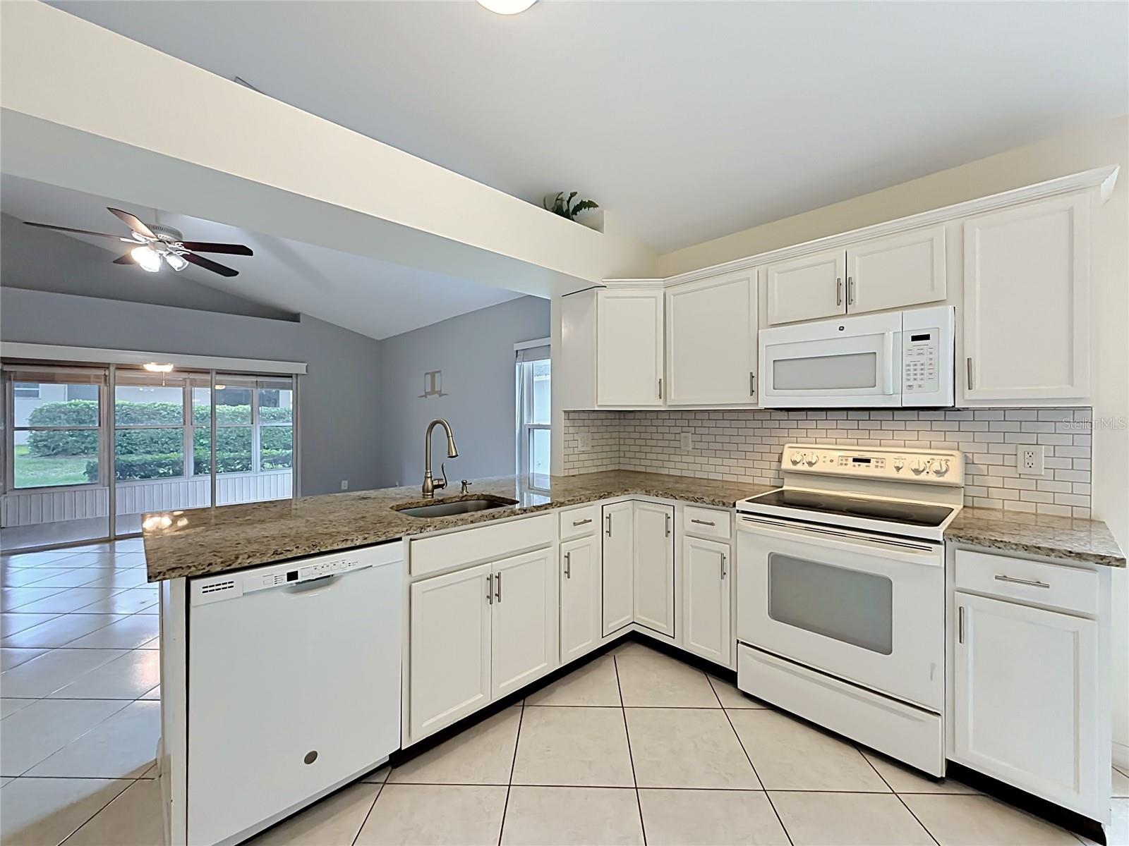 3811 WESTERHAM DR, CLERMONT, FL — photo 32