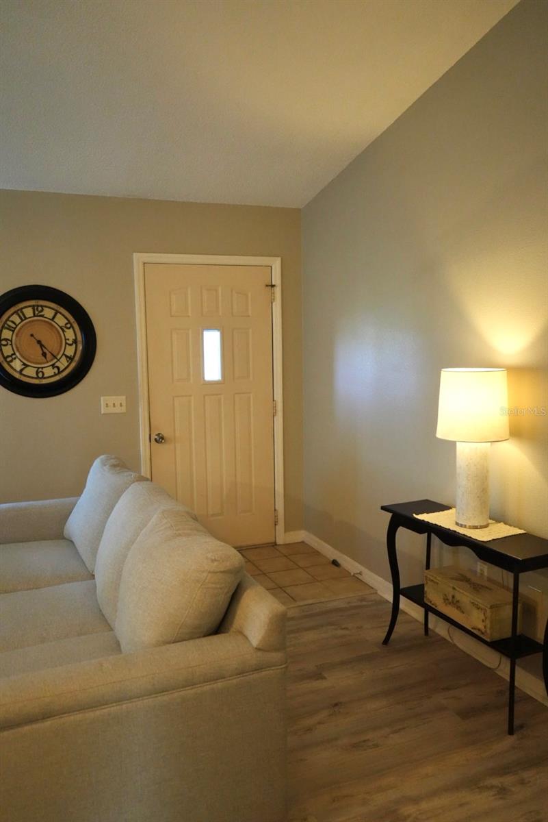 10046 CHARLEMONT AVE, ENGLEWOOD, FL — photo 4