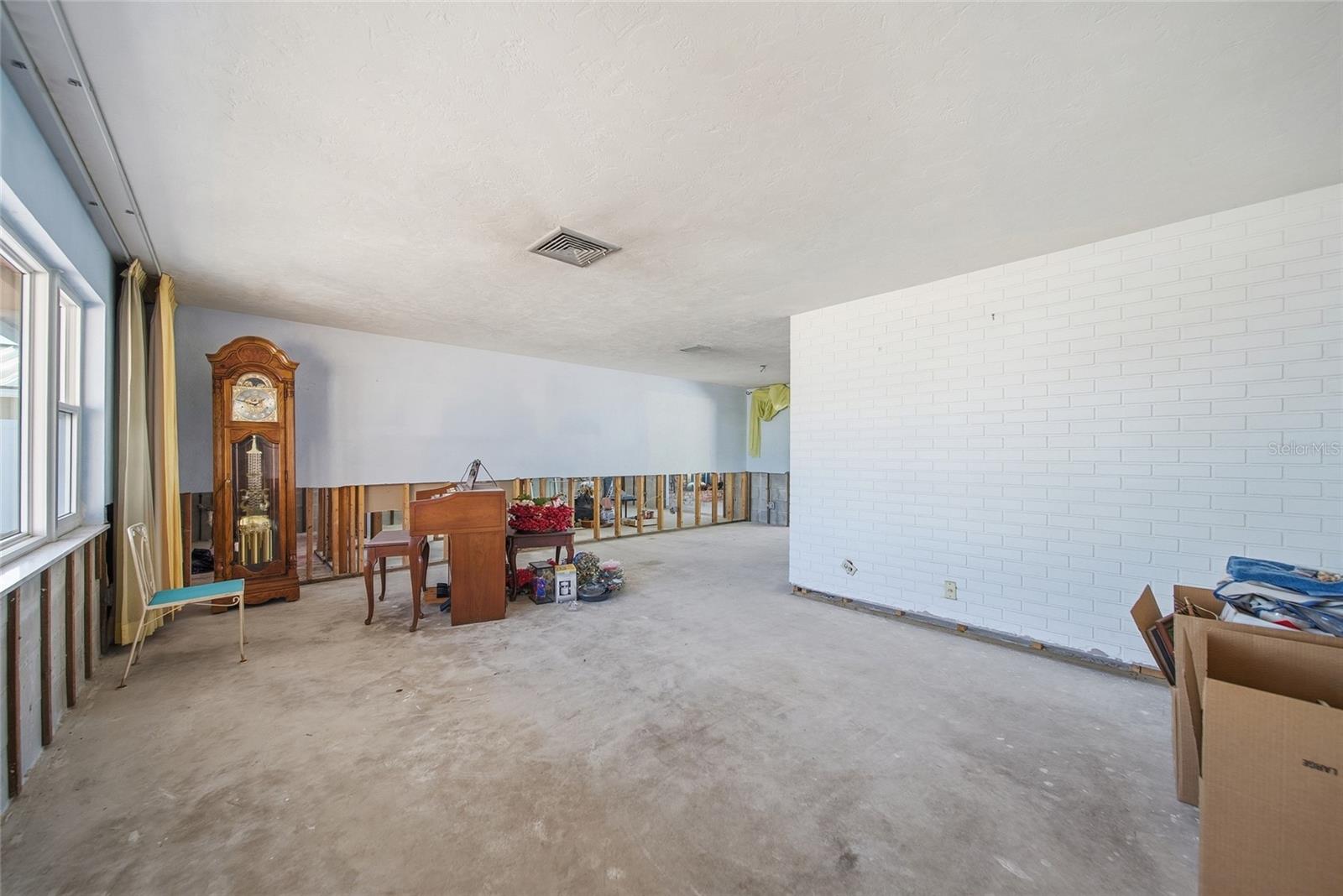 4 BELLEVUE DR, TREASURE ISLAND, FL — photo 14