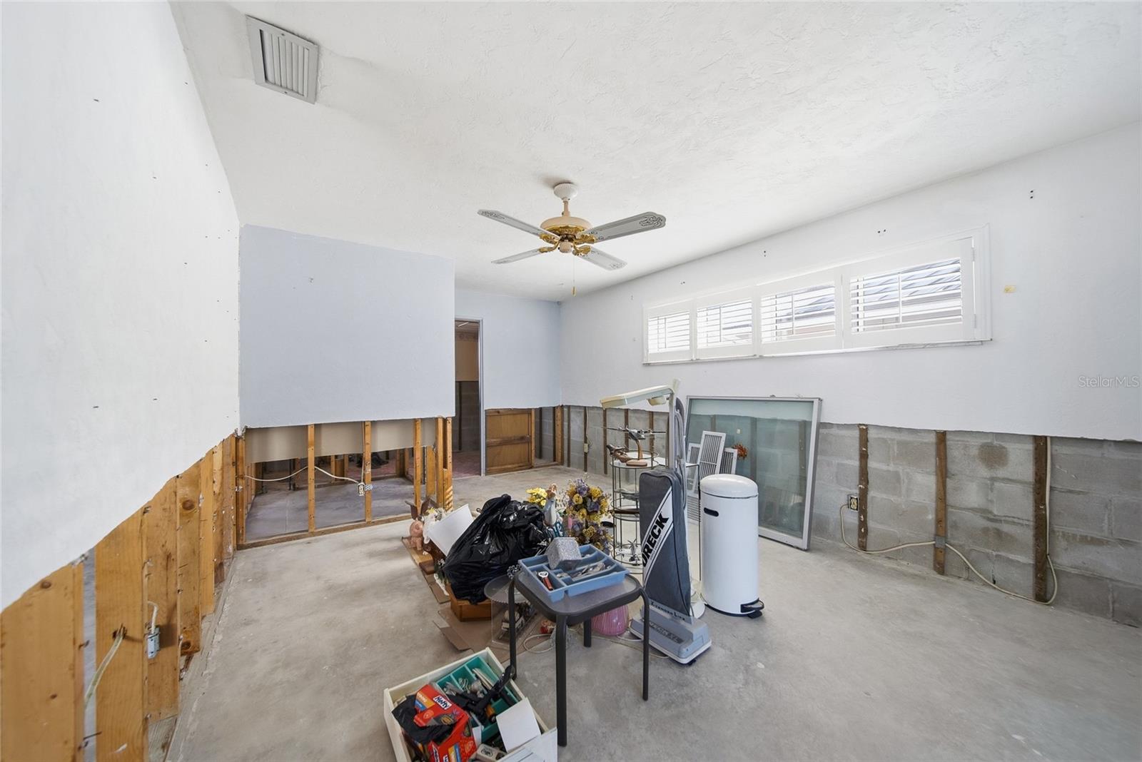 4 BELLEVUE DR, TREASURE ISLAND, FL — photo 16