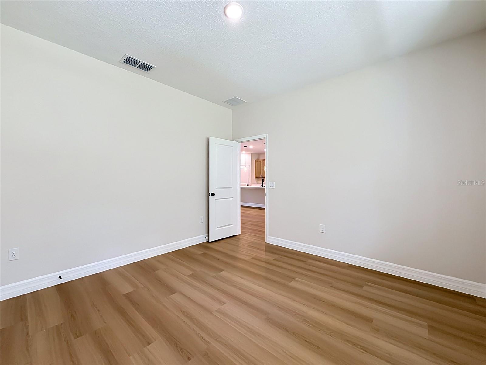 31825 NUTMEG AVE, EUSTIS, FL — photo 38