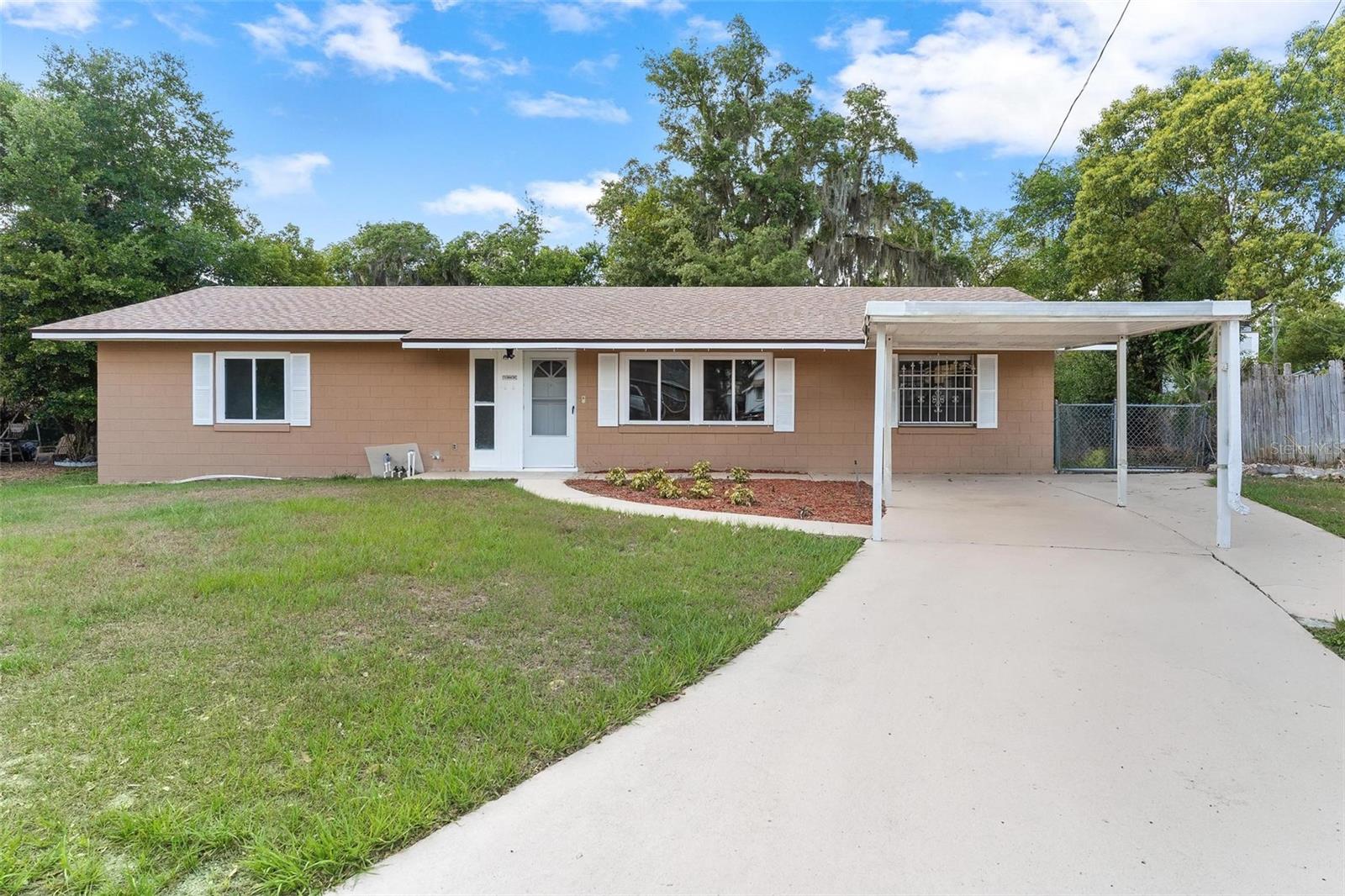 803 CAROL CT, TAVARES, FL