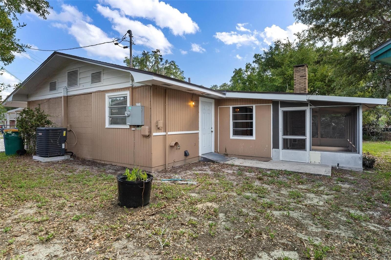 803 CAROL CT, TAVARES, FL — photo 31
