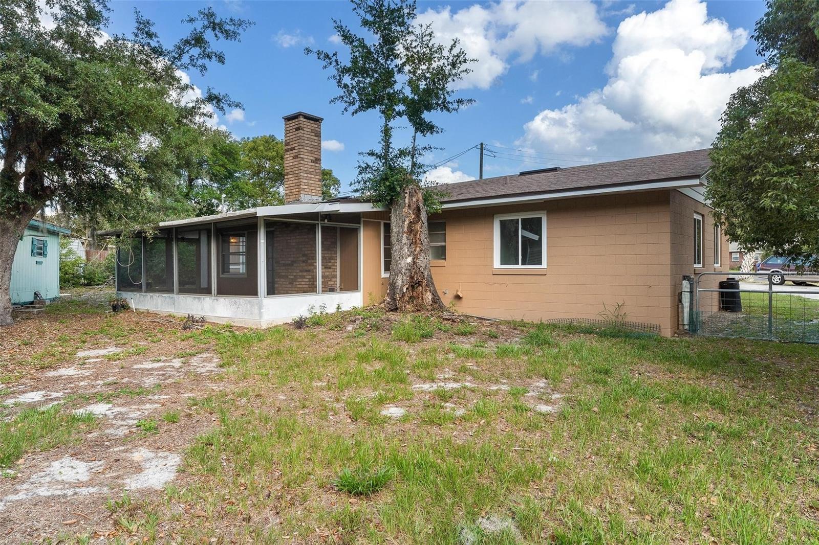 803 CAROL CT, TAVARES, FL — photo 32