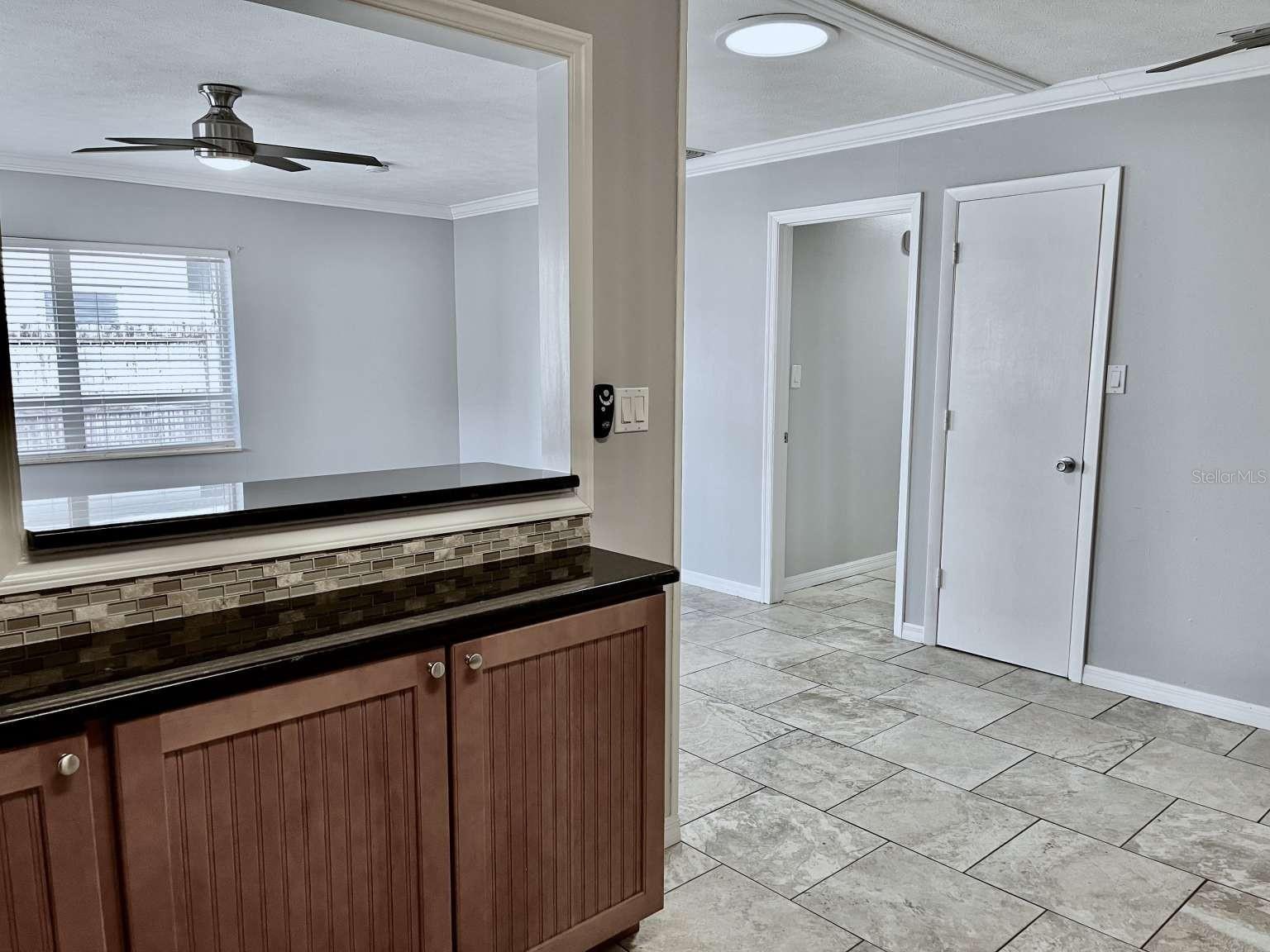 116 S RENELLIE DR, TAMPA, FL — photo 4