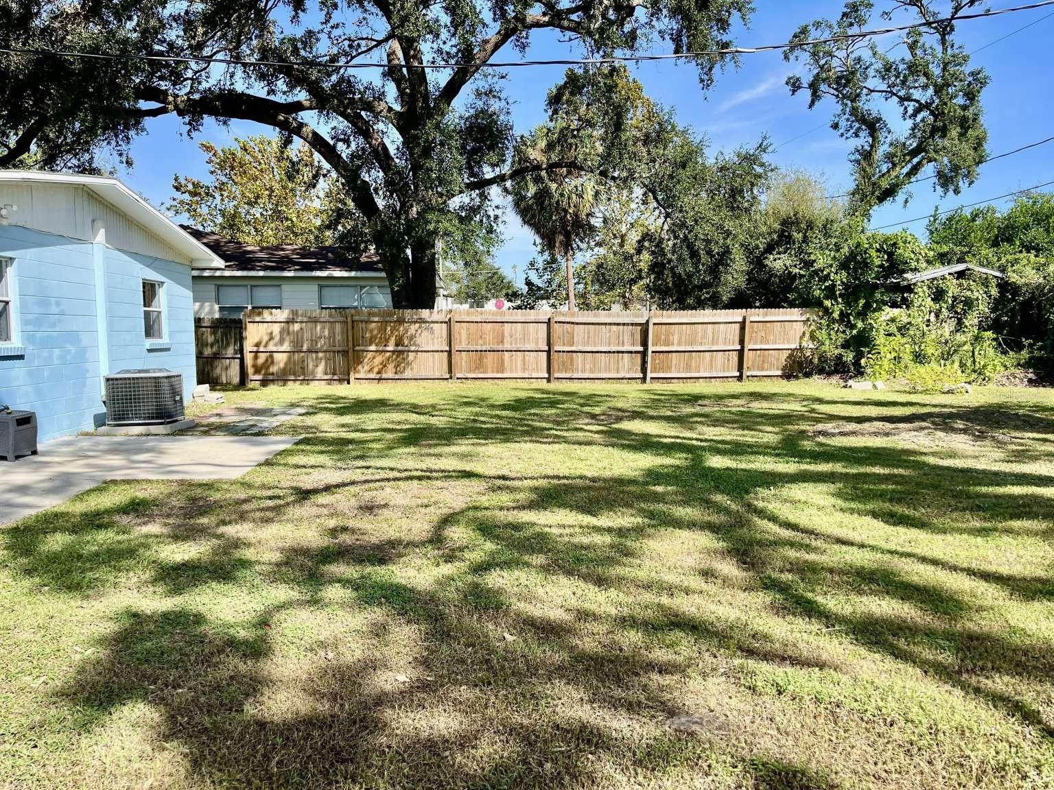 116 S RENELLIE DR, TAMPA, FL — photo 17