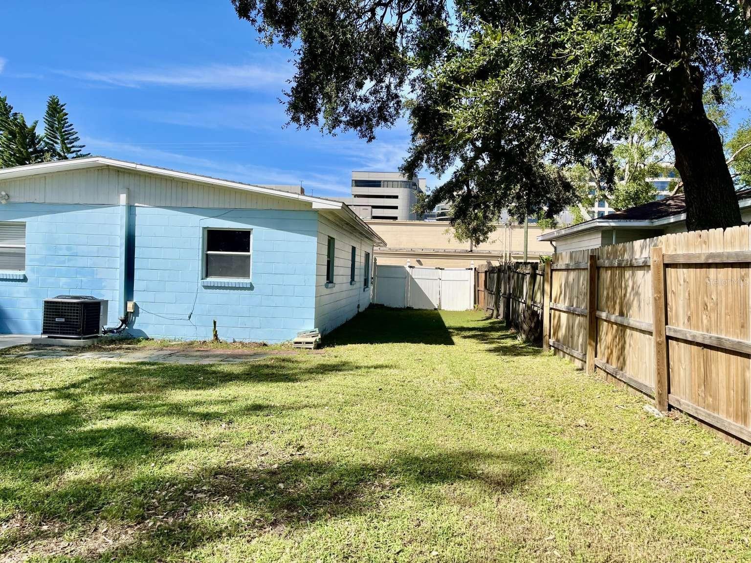 116 S RENELLIE DR, TAMPA, FL — photo 18