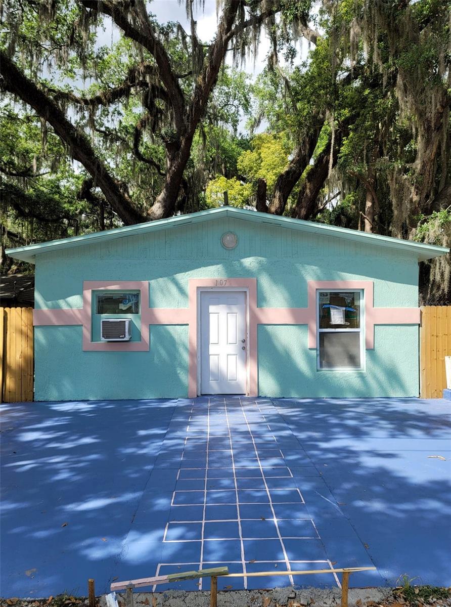 107 E CYPRESS ST, KISSIMMEE, FL