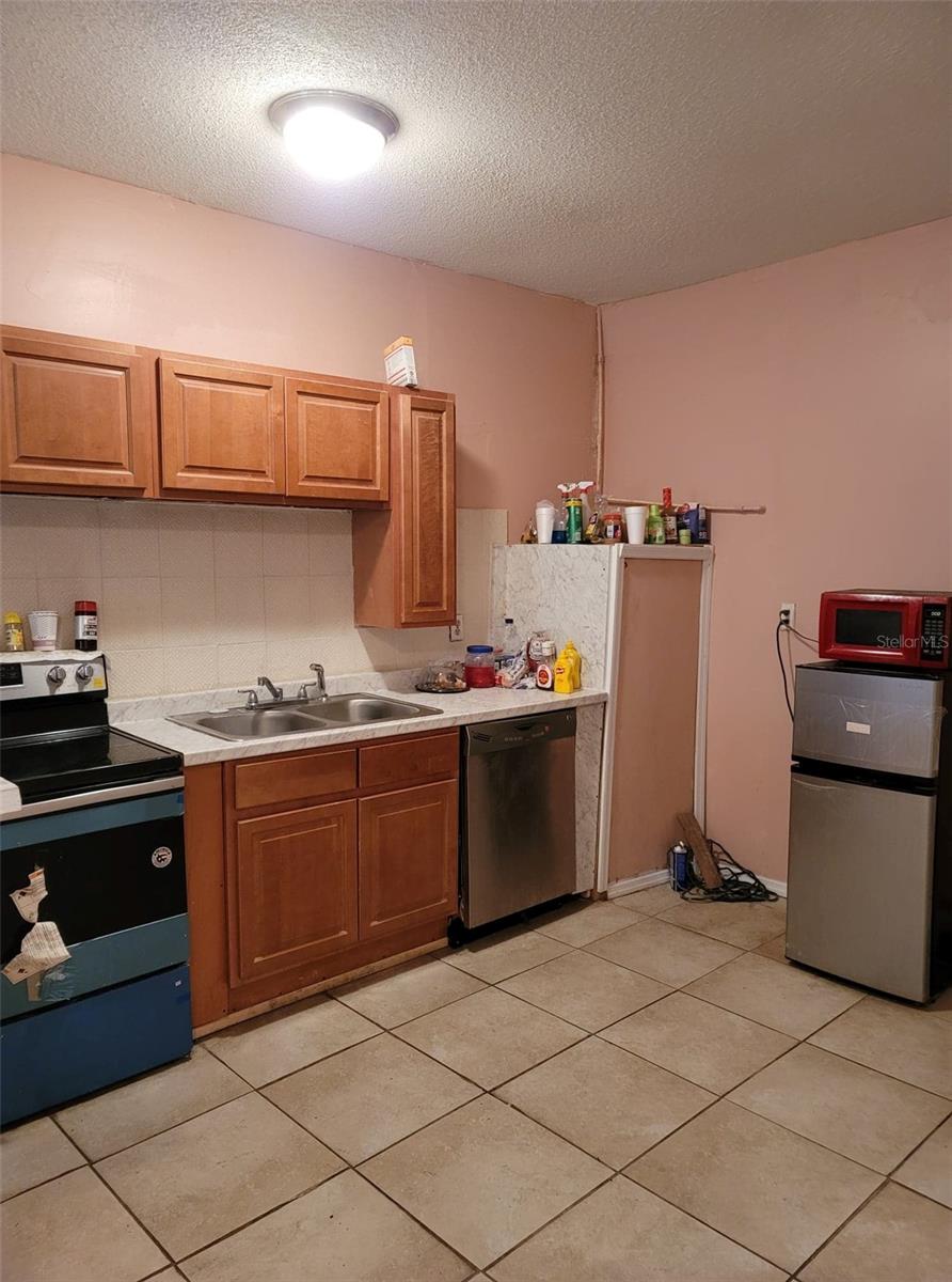 107 E CYPRESS ST, KISSIMMEE, FL — photo 13