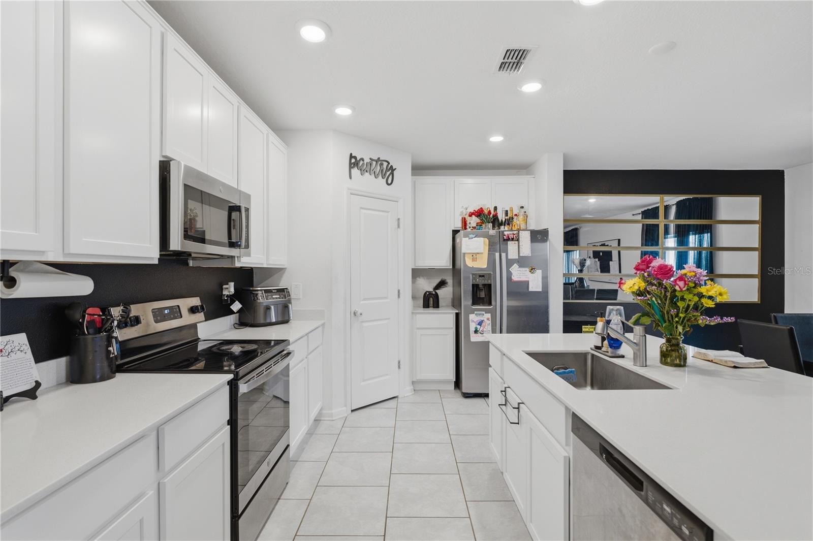 859 TIMBERLAND DR, EAGLE LAKE, FL — photo 10