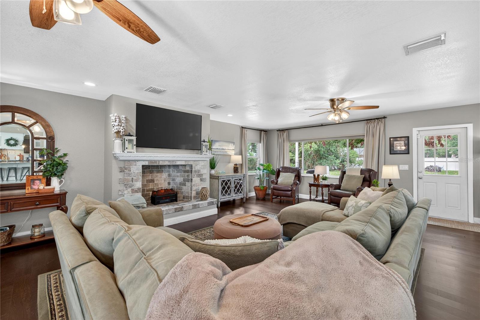 712 S OAKWOOD AVE, BRANDON, FL — photo 7