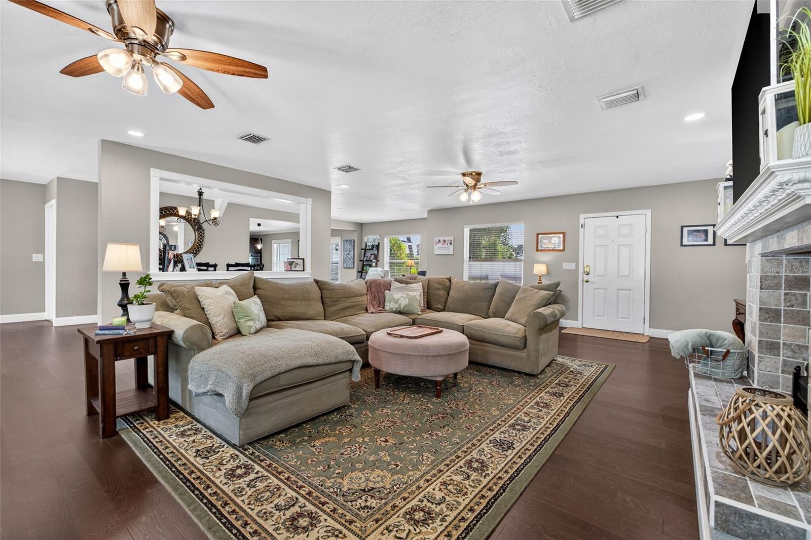712 S OAKWOOD AVE, BRANDON, FL — photo 8