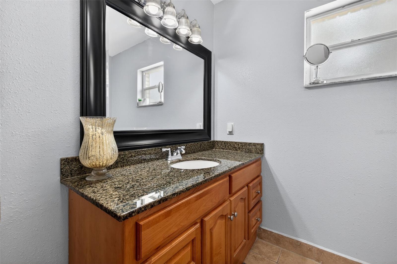 712 S OAKWOOD AVE, BRANDON, FL — photo 31