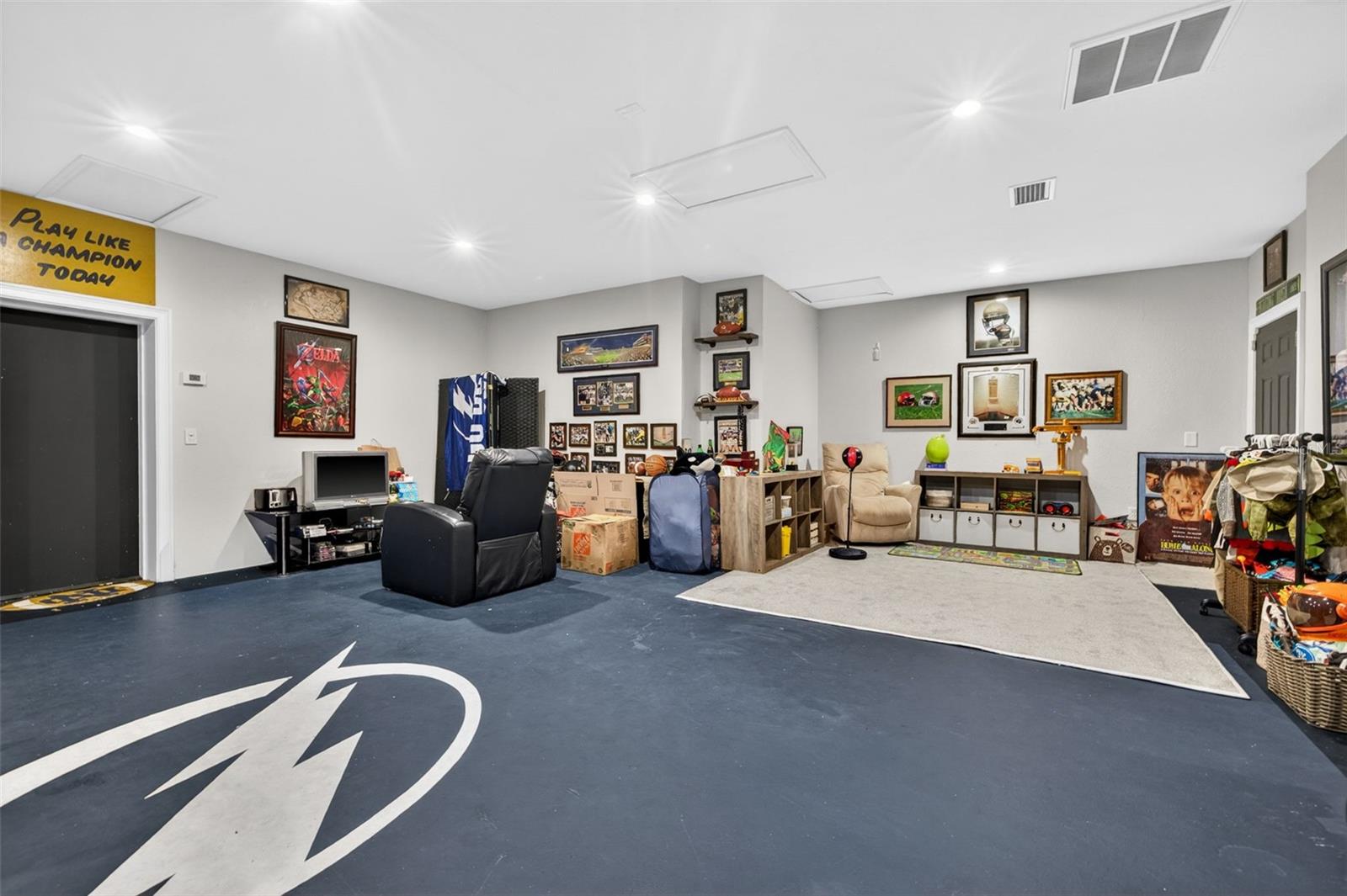 712 S OAKWOOD AVE, BRANDON, FL — photo 36