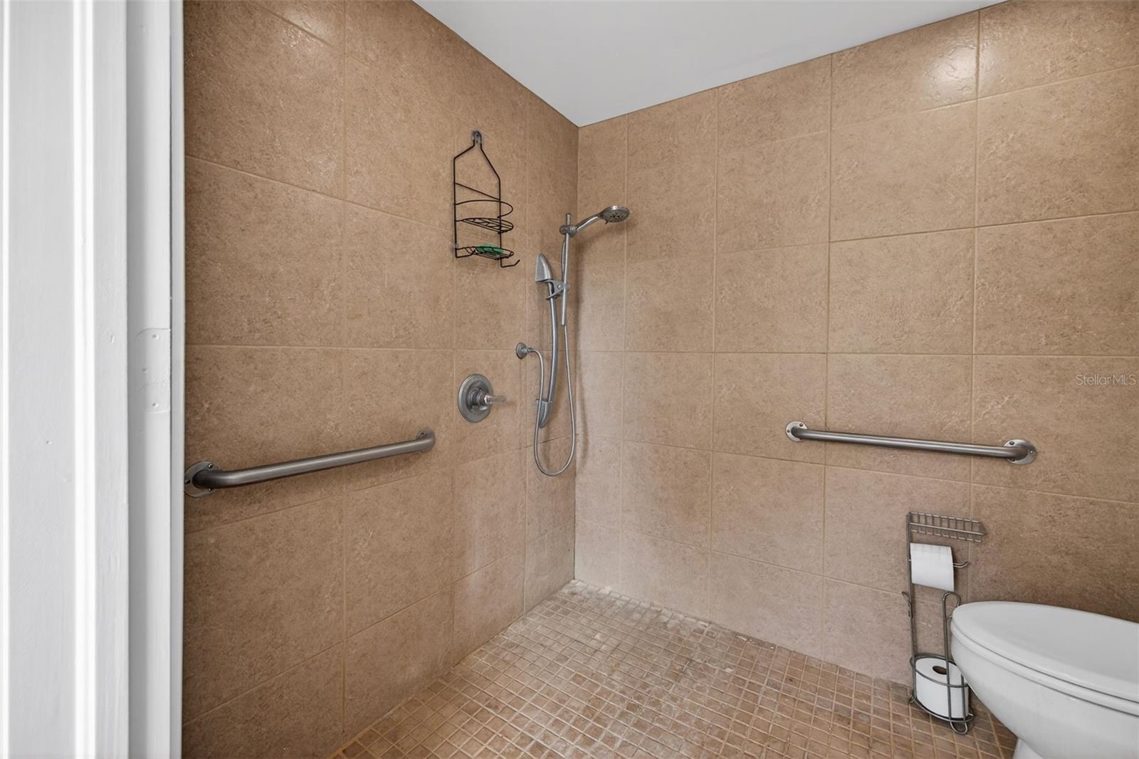 712 S OAKWOOD AVE, BRANDON, FL — photo 46