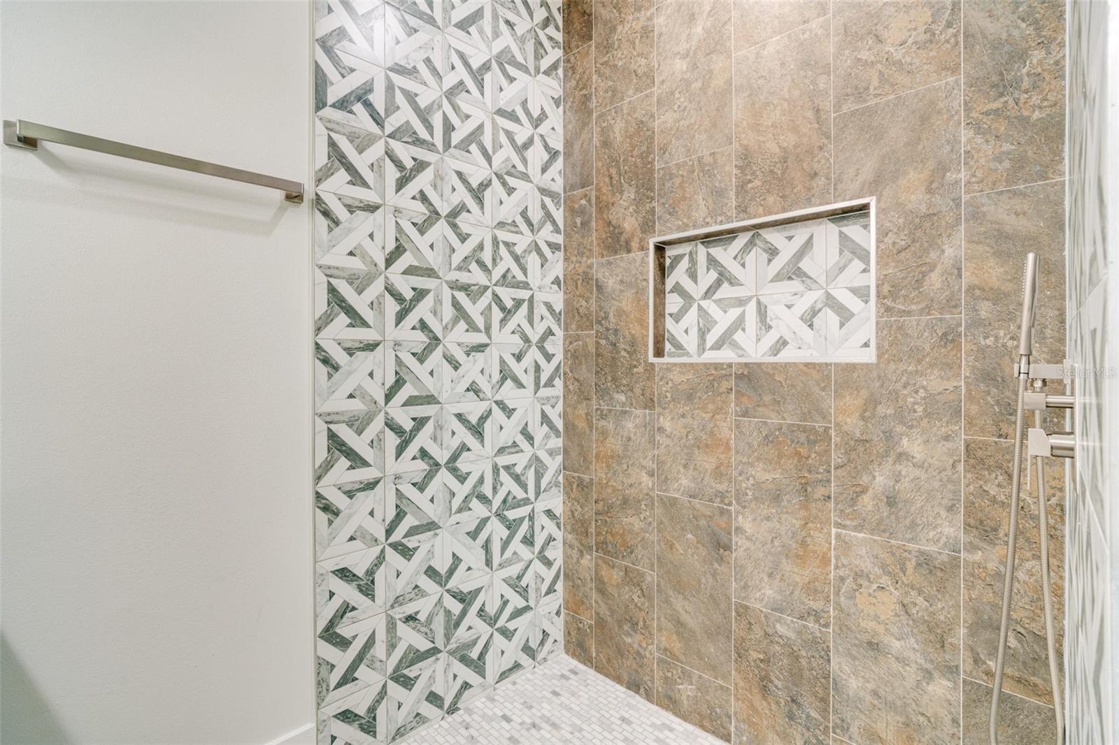 384 BAYTREE DR, ROTONDA WEST, FL — photo 45
