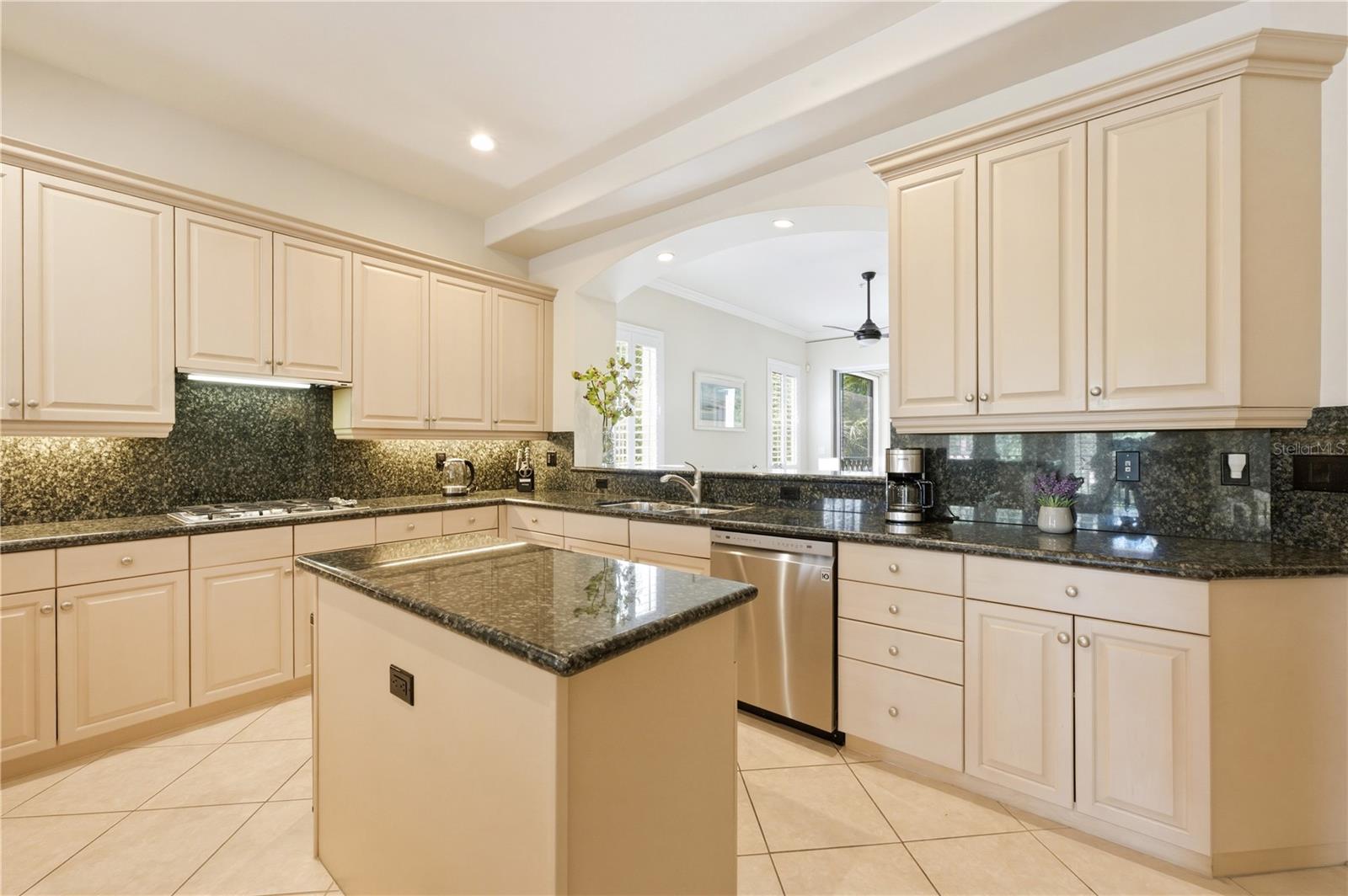 2859 TIBURON BLVD E #102, NAPLES, FL — photo 19