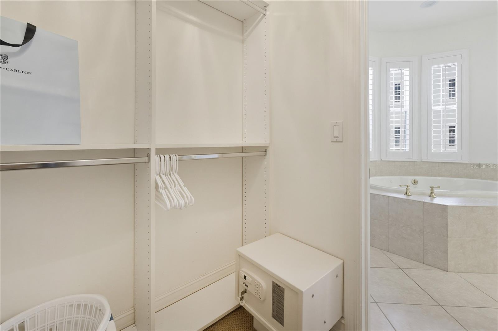 2859 TIBURON BLVD E #102, NAPLES, FL — photo 35