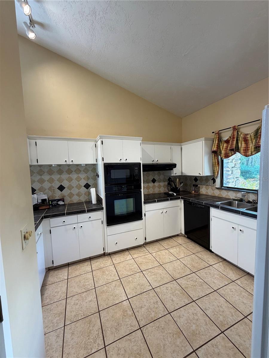 8 CANTERBURY DR, HAINES CITY, FL — photo 9