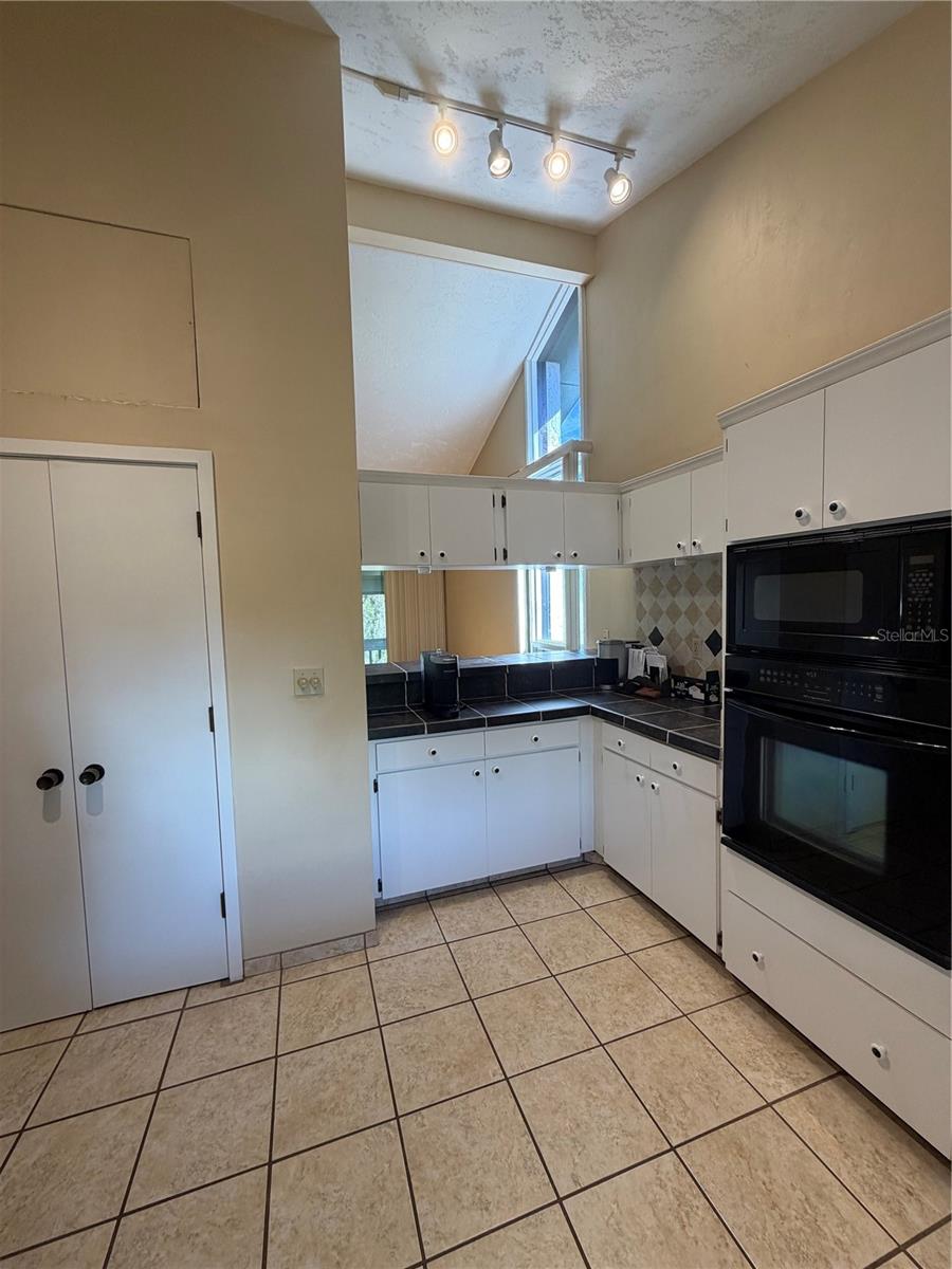 8 CANTERBURY DR, HAINES CITY, FL — photo 11