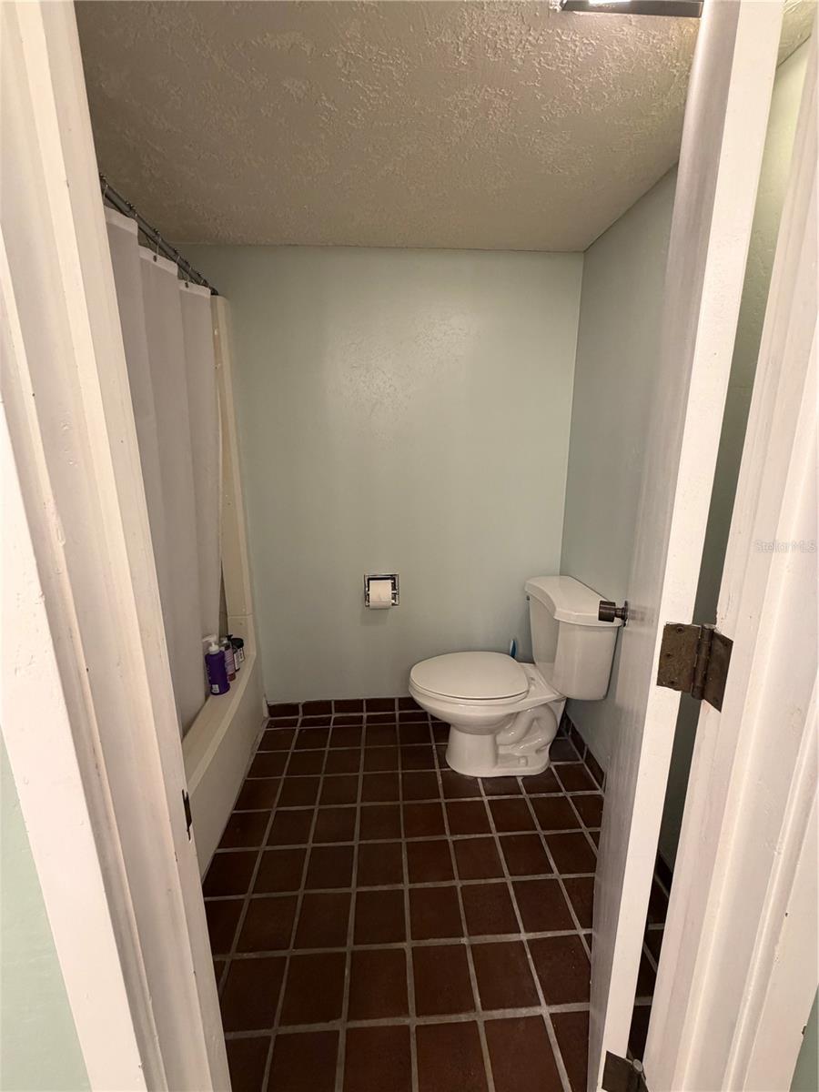 8 CANTERBURY DR, HAINES CITY, FL — photo 31