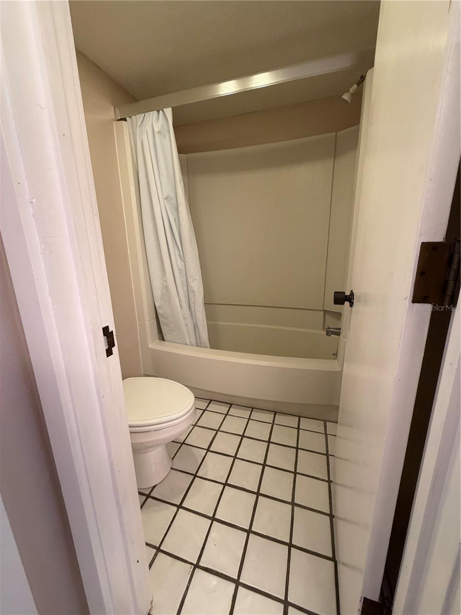 8 CANTERBURY DR, HAINES CITY, FL — photo 35
