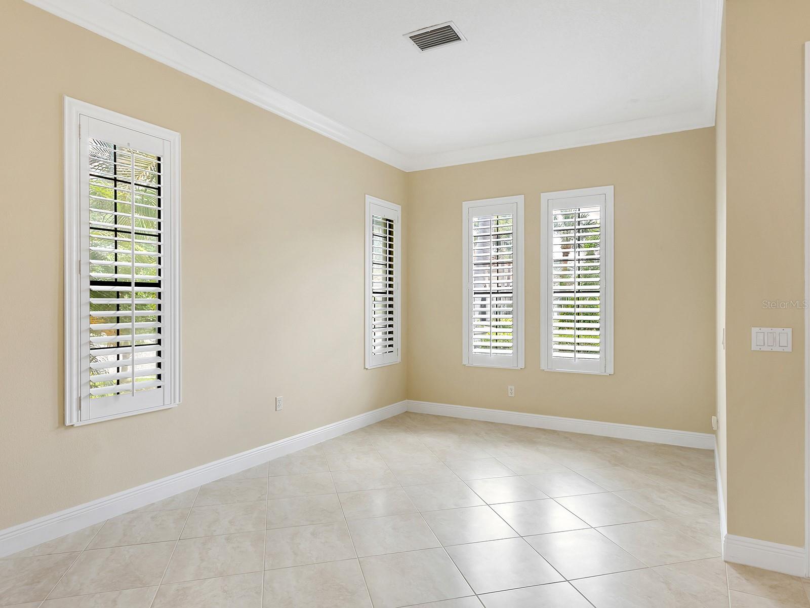 7210 LAKE FOREST GLN, LAKEWOOD RANCH, FL — photo 5