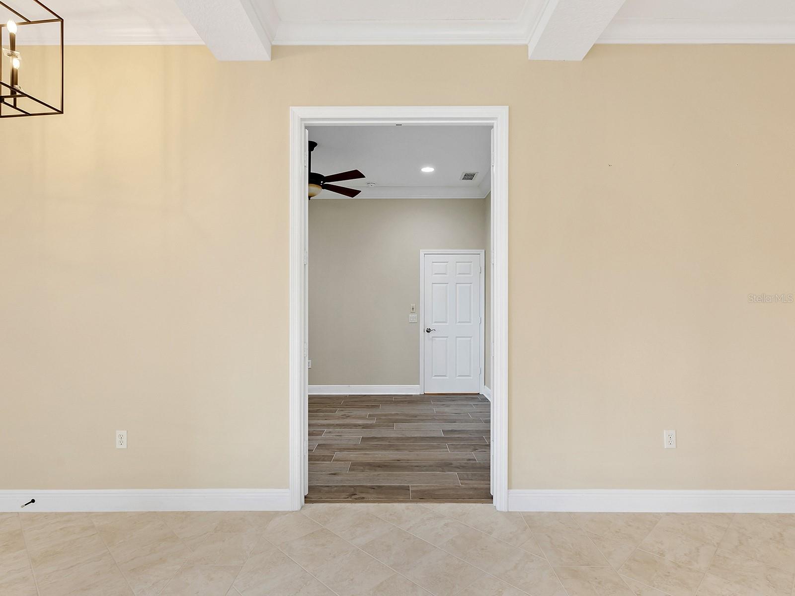 7210 LAKE FOREST GLN, LAKEWOOD RANCH, FL — photo 9