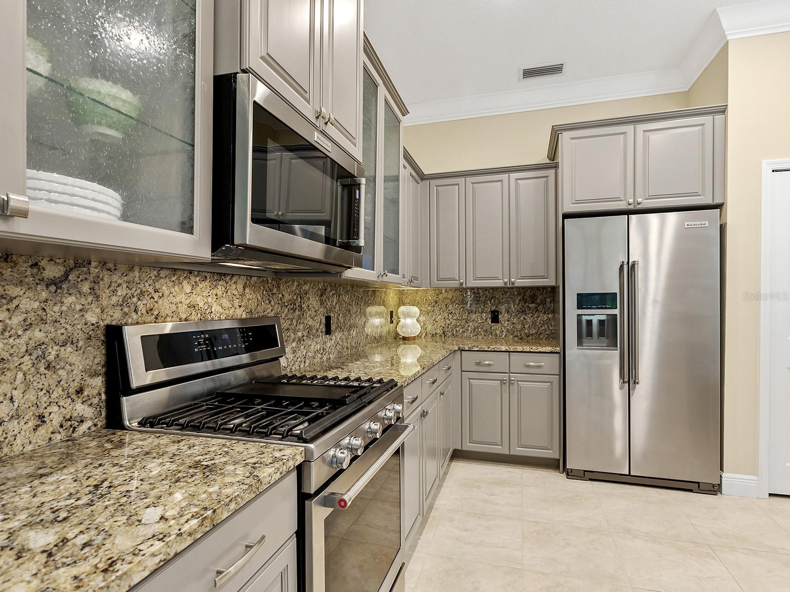 7210 LAKE FOREST GLN, LAKEWOOD RANCH, FL — photo 21