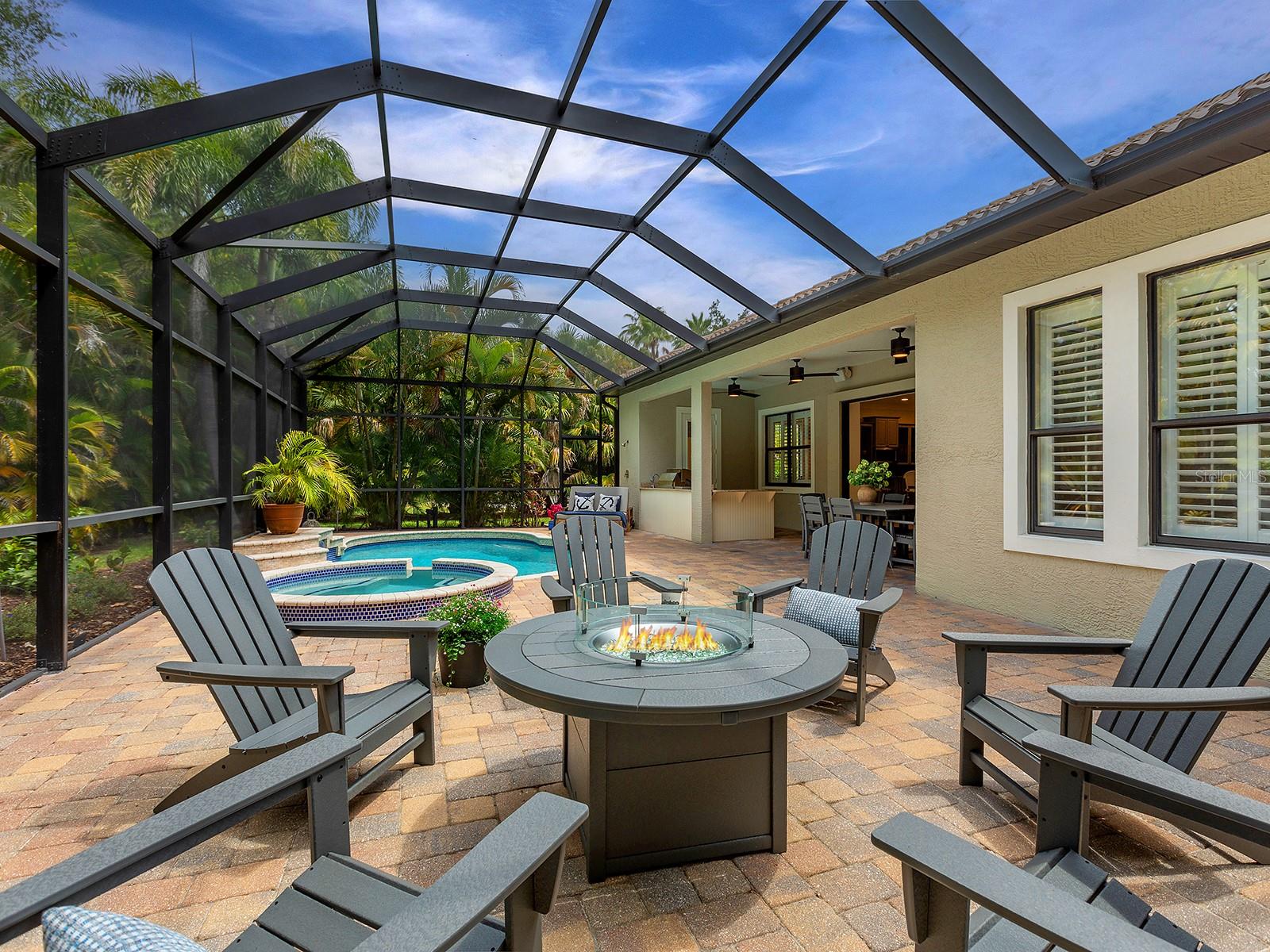 7210 LAKE FOREST GLN, LAKEWOOD RANCH, FL — photo 44