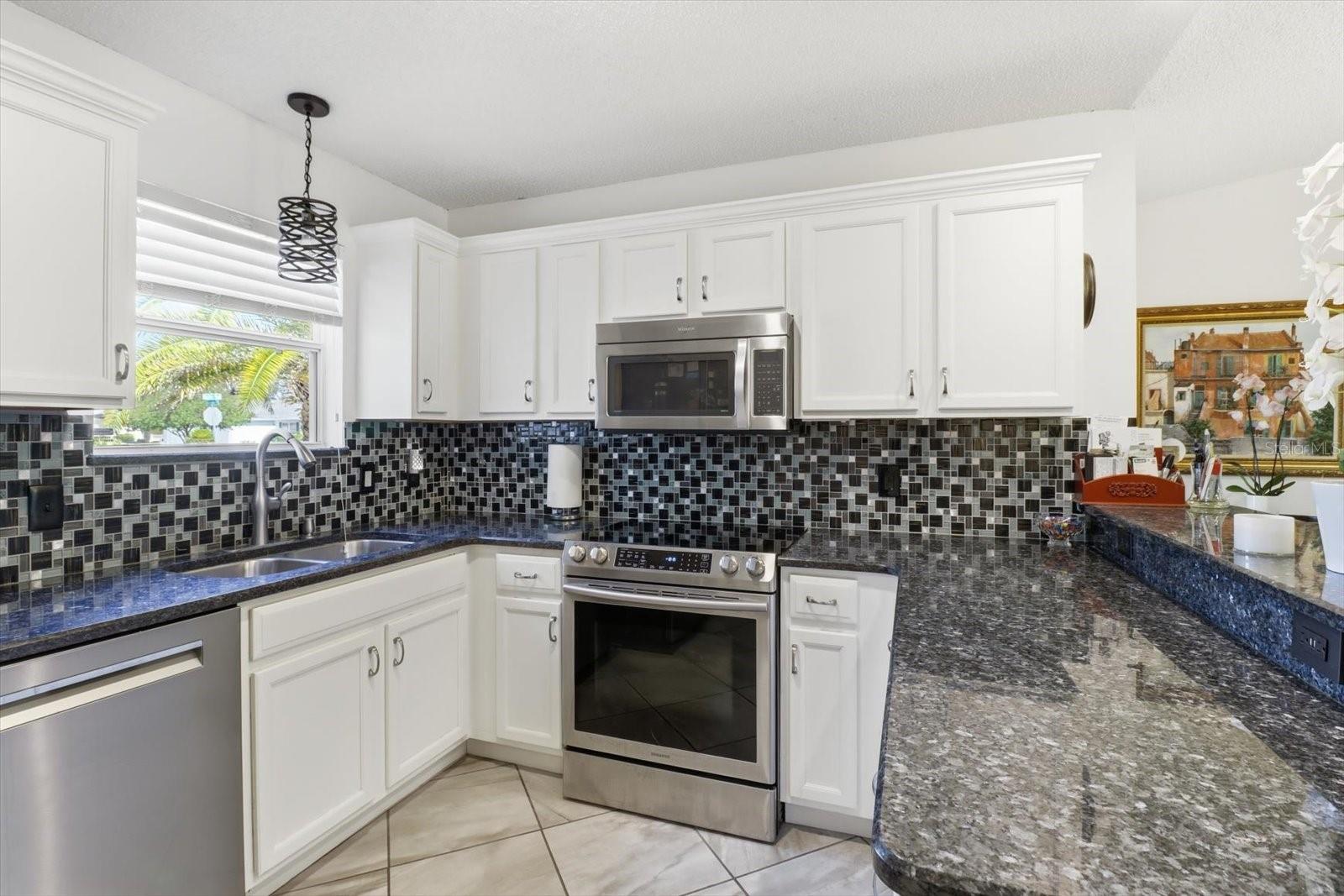 1035 BLYTHE WAY, THE VILLAGES, FL — photo 11