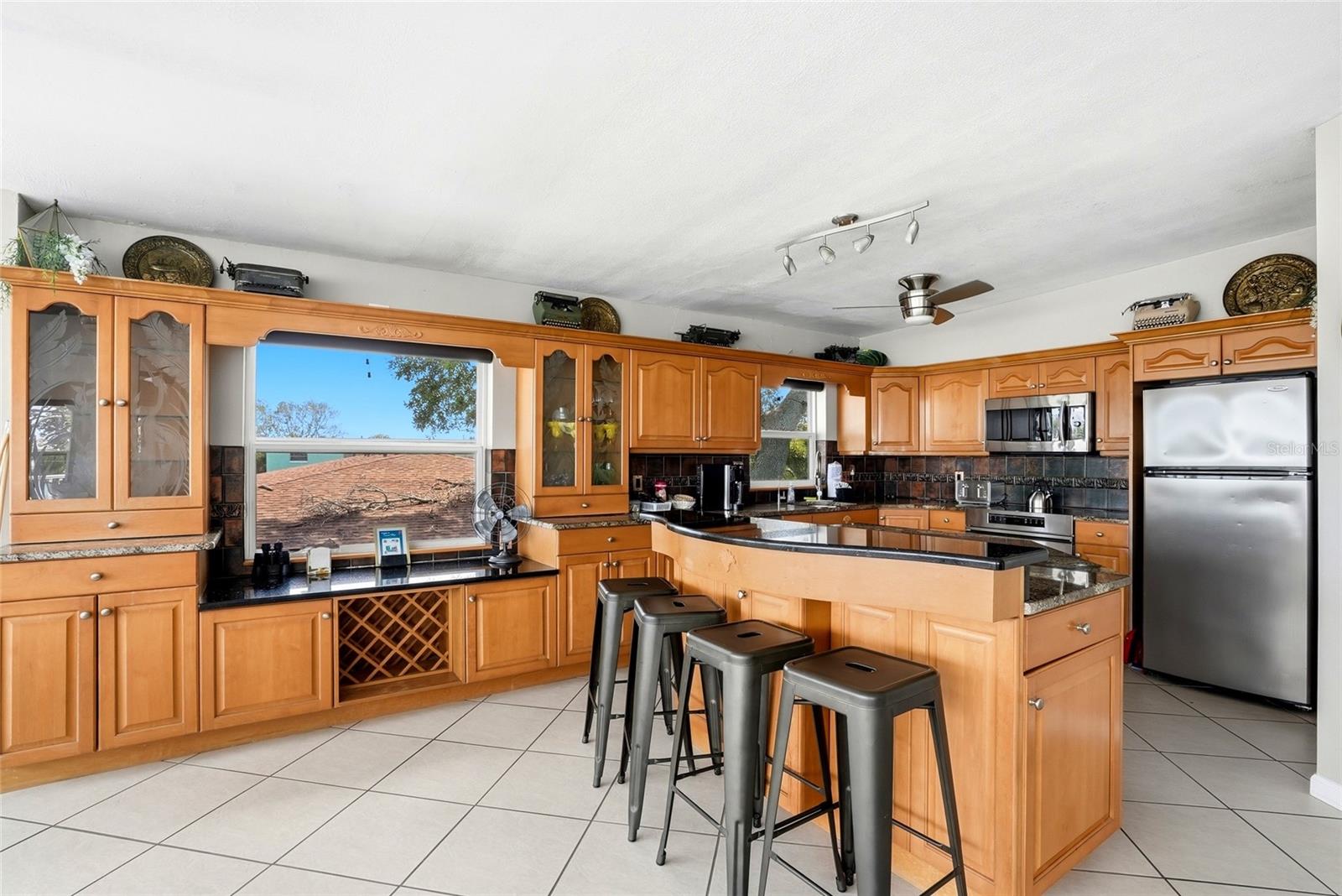 2311 BAY BLVD, INDIAN ROCKS BEACH, FL — photo 9