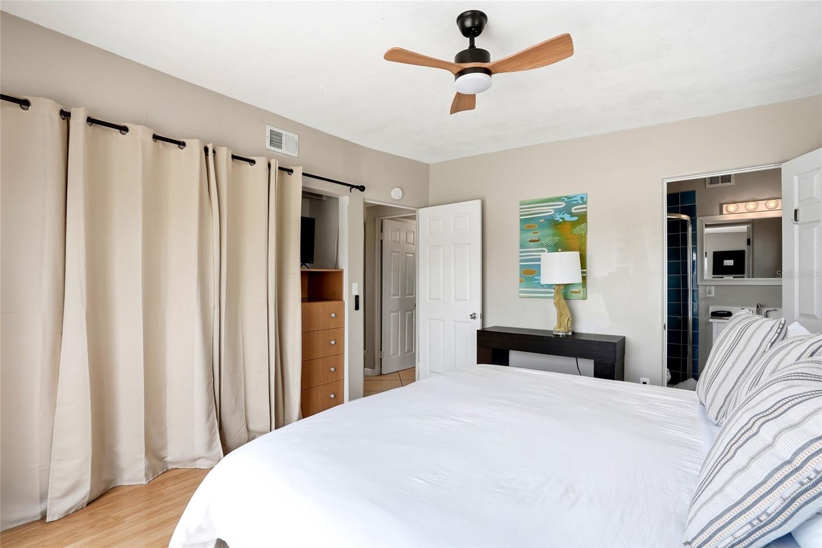 2311 BAY BLVD, INDIAN ROCKS BEACH, FL — photo 52