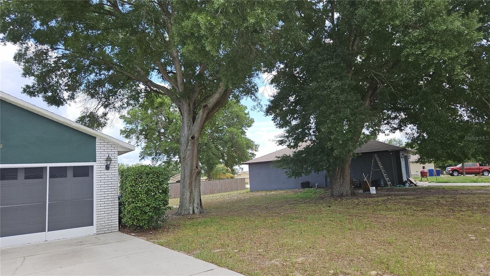 108 BRITTANY AVE, MASCOTTE, FL — photo 5